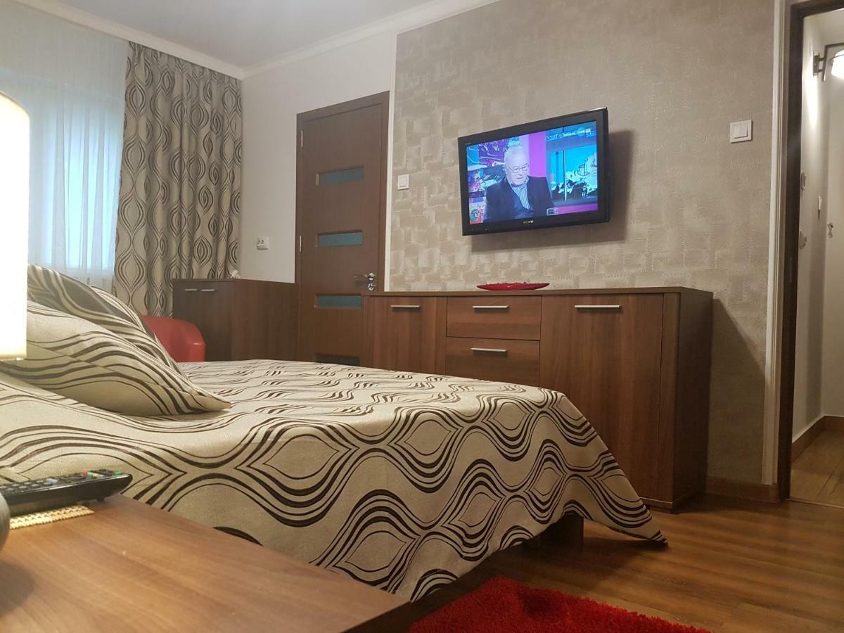 Апартаменти Casa Mirage Крайова Екстер'єр фото